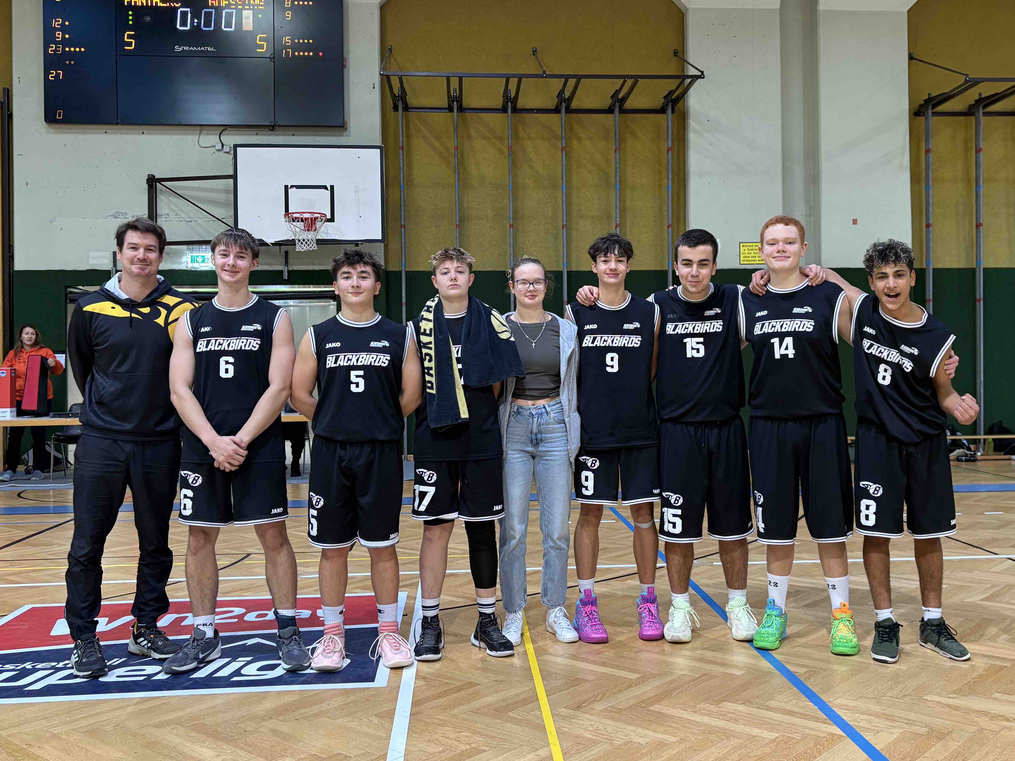 U16 BESIEGT DIE PANTHERS IN DER SL U16 BESIEGT DIE PANTHERS IN DER SL